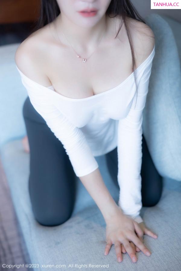   [XiuRen]高清写真图 2023.09.12 No.7370 唐宁宁 瑜伽美腿第24张图片